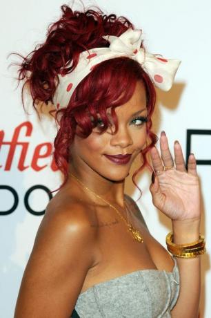 Rihanna frizura za Valentinovo