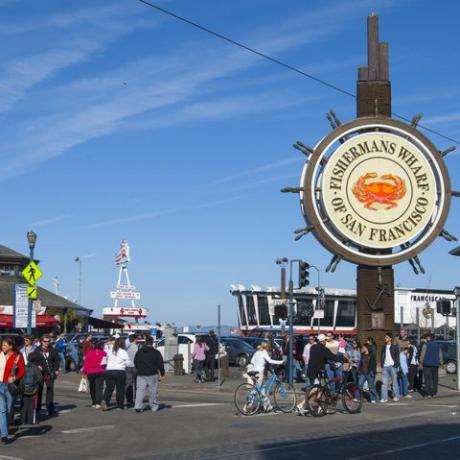 ribarski pristanište i znak u San Franciscu