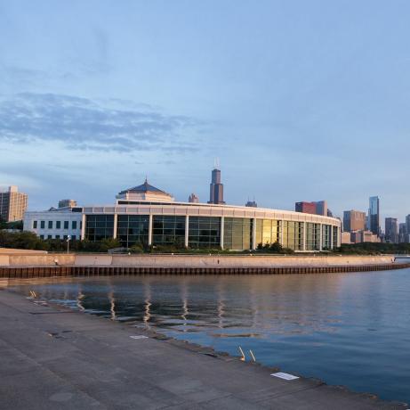 shedd aquarium oceanarium eksterijer s horizontom chicaga